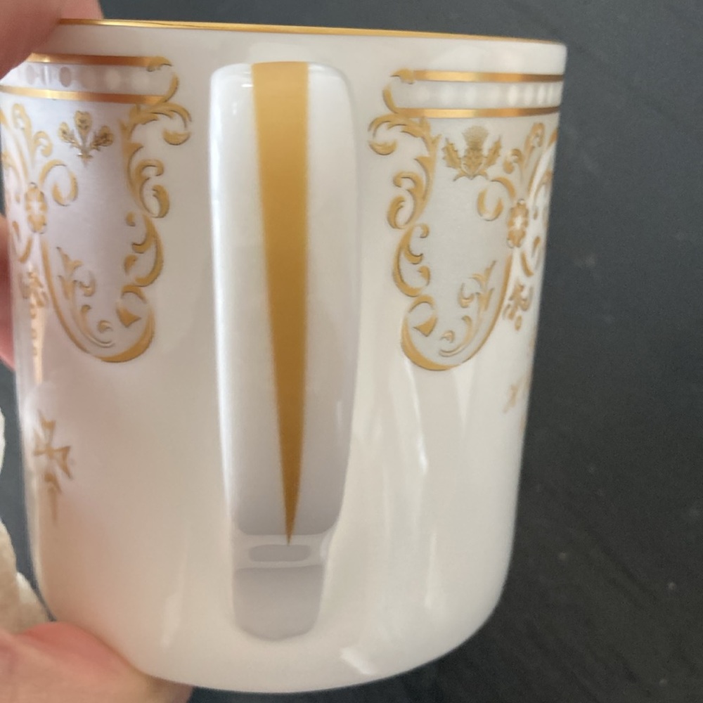 2011 Royal Wedding Mug Royal Worcester - Picture 2 of 8